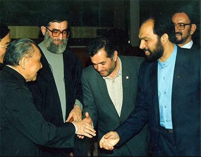 تذکر امام به آیتالله خامنهای برای دوران رهبری تذکر امام به آیتالله خامنهای برای دوران رهبری
