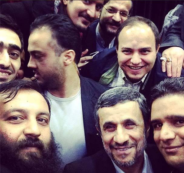 جدیدترین عکس احمدی نژاد از نوع سلفی جدیدترین عکس احمدی نژاد از نوع سلفی