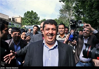 مسئولان در پرونده مهدی هاشمی تسلیم فشارها نشوند مسئولان در پرونده مهدی هاشمی تسلیم فشارها نشوند
