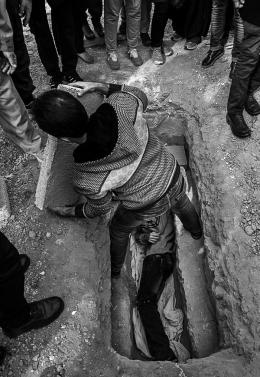 حضور داوطلبانه دانشجویان در قبر! +تصاویر حضور داوطلبانه دانشجویان در قبر! +تصاویر
