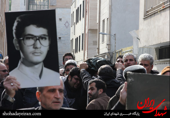 تصاویر/ مراسم تشییع پیکرمادر شهید مسعود فرهمند