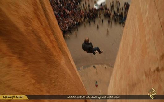 سنگسار یک زن عراقی توسط گروهک داعش! +تصاویر سنگسار یک زن عراقی توسط گروهک داعش! +تصاویر