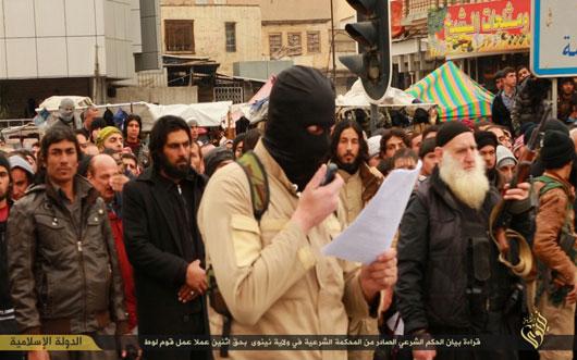 سنگسار یک زن عراقی توسط گروهک داعش! +تصاویر سنگسار یک زن عراقی توسط گروهک داعش! +تصاویر