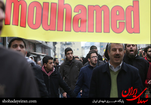 تصاویر/اعلام انزجار مسلمانان جهان از اهانت شالی ابدو