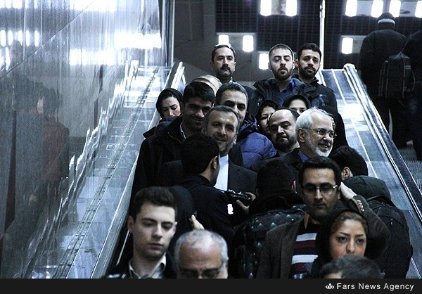 حاشیههای مصاحبه مطبوعاتی ظریف در حاشیههای مصاحبه مطبوعاتی ظریف در