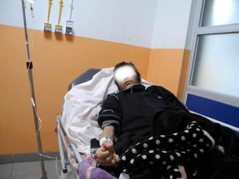 عکس/پسری که 6 سال در اصطبل زندانی بود عکس/پسری که 6 سال در اصطبل زندانی بود