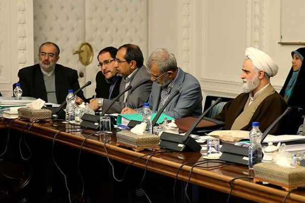 حسامالدین آشنا در شورای عالی انقلاب فرهنگی!؟+عکس حسامالدین آشنا در شورای عالی انقلاب فرهنگی!؟+عکس