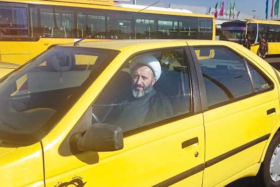 تنها روحانی مسافرکش خط تهران - قم + عکس تنها روحانی مسافرکش خط تهران - قم + عکس