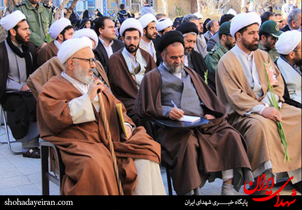 تصاویر/ گلباران حجره طلبگی امام (ره)در اراک