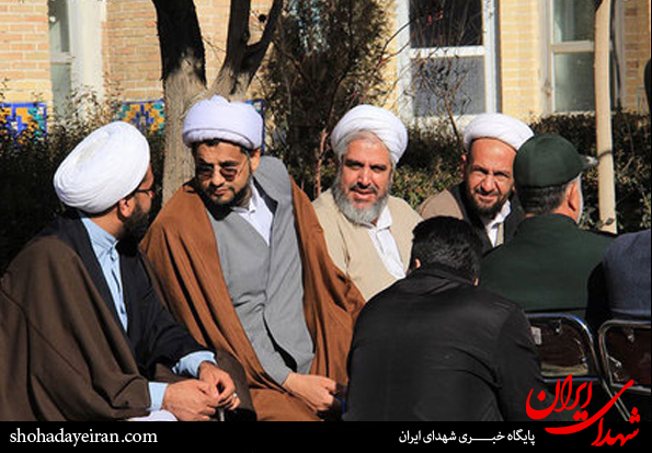 تصاویر/ گلباران حجره طلبگی امام (ره)در اراک