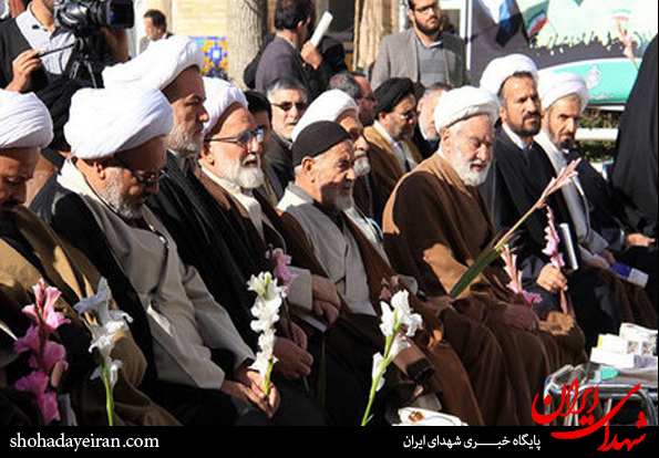 تصاویر/ گلباران حجره طلبگی امام (ره)در اراک