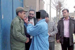 اعترافات دزد آدمکش در بازسازي صحنه قتل اعترافات دزد آدمکش در بازسازي صحنه قتل