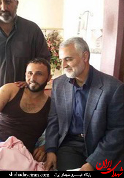 عکس/ عیادت سردار سلیمانی از مجروحین جنگ با داعش