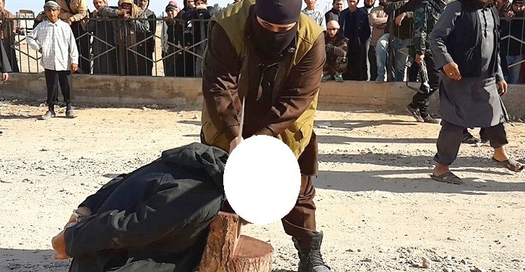 گردن زدن شهروند سوری به بهانه جادوگری+عکس گردن زدن شهروند سوری به بهانه جادوگری+عکس