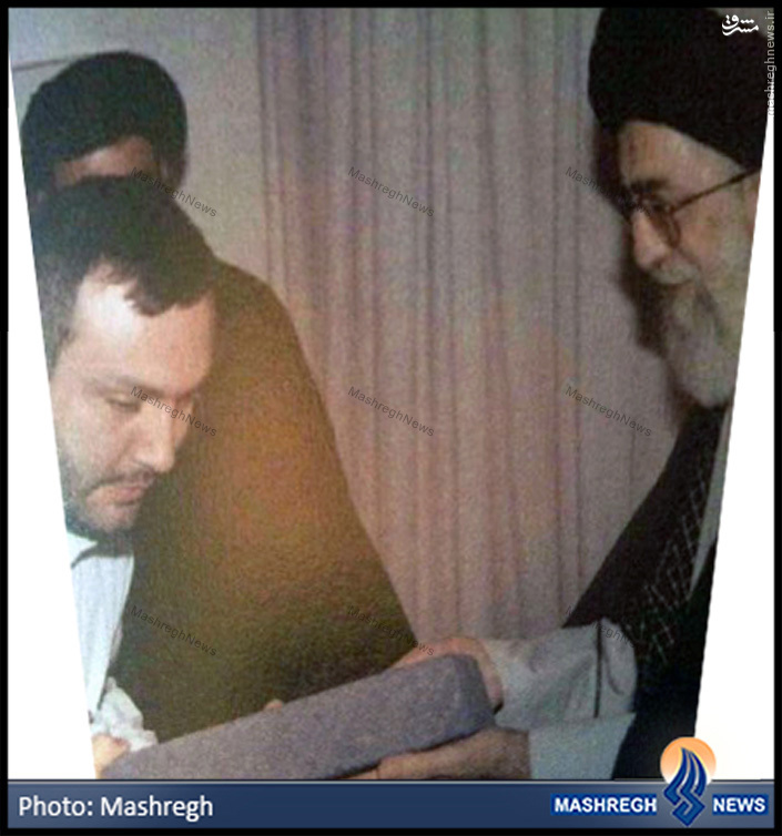 عکسی دیده نشده از رهبر انقلاب و عماد مغنیه عکسی دیده نشده از رهبر انقلاب و عماد مغنیه