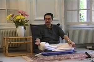 ماجرای شلوار کُردی بنی صدر در یک جلسه رسمی ماجرای شلوار کُردی بنی صدر در یک جلسه رسمی