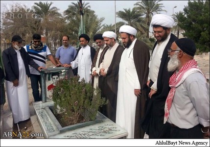 عکس/ زیارت قبور شهدای انقلاب بحرین