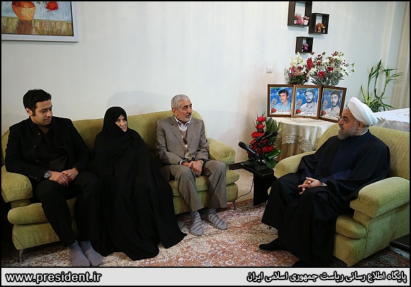 دیدار رئیسجمهور با خانواده شهیدان خدمتی دیدار رئیسجمهور با خانواده شهیدان خدمتی