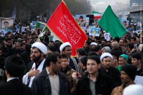 تشییع باشکوه 
