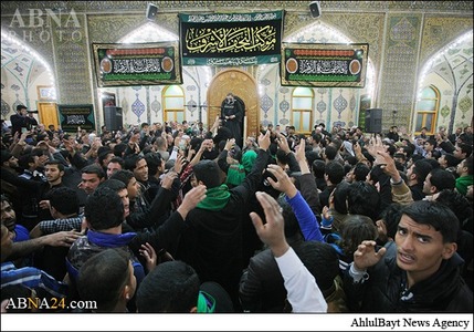 تصاویر/ایام فاطمیه در حرم امام علی(ع) تصاویر/ایام فاطمیه در حرم امام علی(ع)