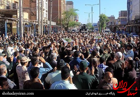 عکس/مراسم کاشت نهال به مناسبت روز شهدا