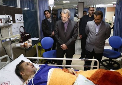 لاریجانی از تابش در بیمارستان عیادت کرد+عکس لاریجانی از تابش در بیمارستان عیادت کرد+عکس