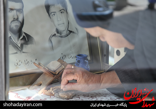 غبارروبی مزار شهدا در آخرین پنجشنبه سال 93