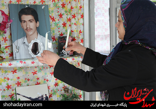 غبارروبی مزار شهدا در آخرین پنجشنبه سال 93