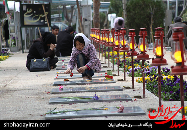 غبارروبی مزار شهدا در آخرین پنجشنبه سال 93