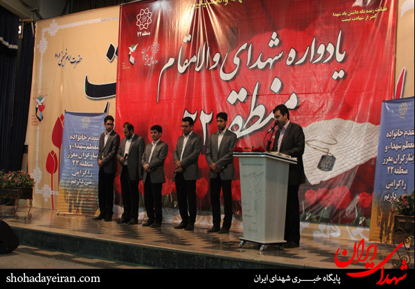 تصاویر/ غبار روبی قبور شهدا با گل و گلاب