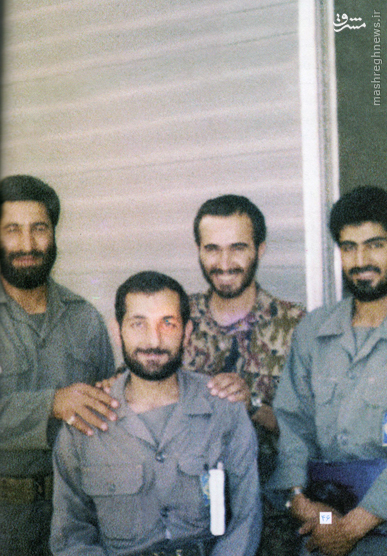 عکس/ «حاج قاسم» در کنار «حاج حسین» عکس/ «حاج قاسم» در کنار «حاج حسین»
