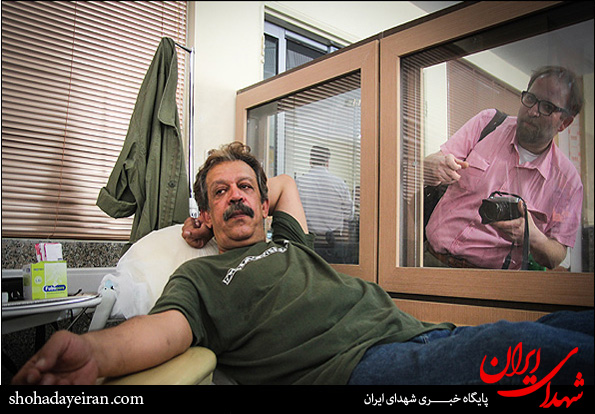 تصاویر/ اهدای خون توسط مسئولین و هنرمندان