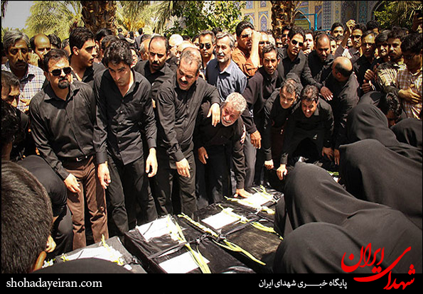 تشییع پیکر جان باختگان سانحه سقوط هواپیما
