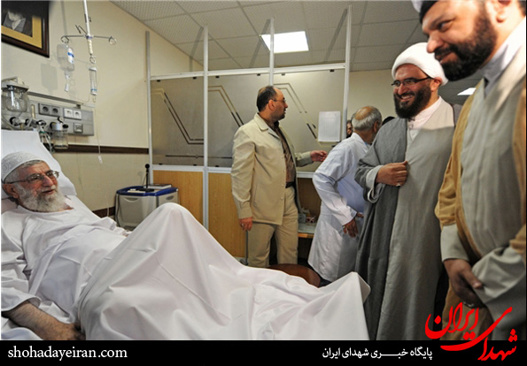 تصاویر/عیادت جمعی از مسئولین از رهبر انقلاب