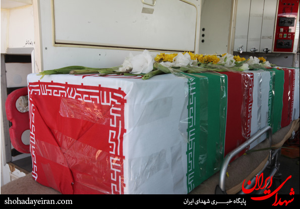 بیهوش شدن مادر شهید چشم به راه در آمبولانس شهدا+عکس بیهوش شدن مادر شهید چشم به راه در آمبولانس شهدا+عکس