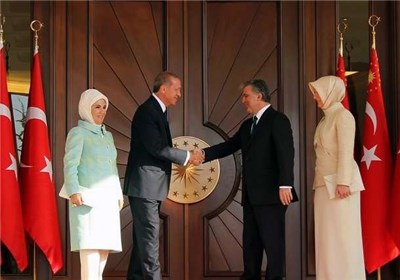 عکس/ خداحافظی عبدالله گل از کاخ ریاست جمهوری