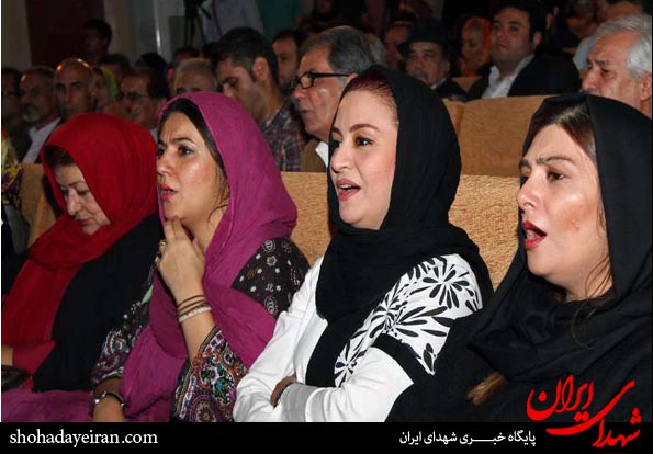 شوی لباس بازیگران در اختتامیه جشنواره فیلم کودک شوی لباس بازیگران در اختتامیه جشنواره فیلم کودک