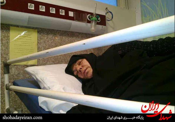 مادر شهید در انتظار پرستار/ بنیاد شهیدپرستار به پایین شهر نمی فرستد مادر شهید در انتظار پرستار/ بنیاد شهیدپرستار به پایین شهر نمی فرستد