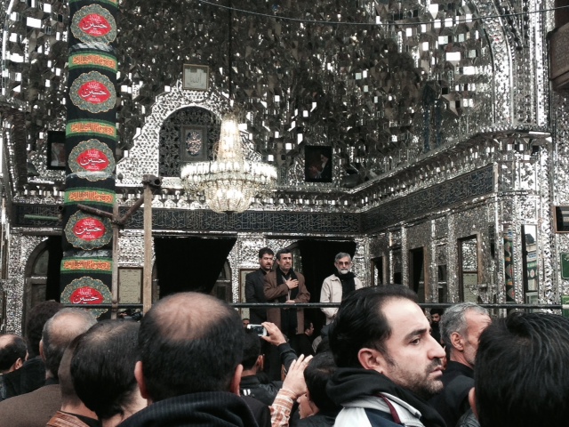 احمدی نژاد و الهام در مراسم عزاداری تاسوعا + تصاویر احمدی نژاد و الهام در مراسم عزاداری تاسوعا + تصاویر