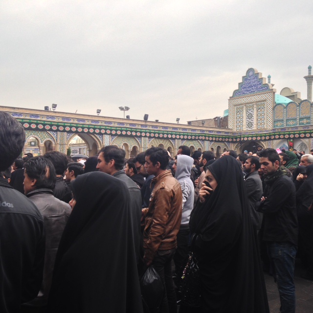 احمدی نژاد و الهام در مراسم عزاداری تاسوعا + تصاویر احمدی نژاد و الهام در مراسم عزاداری تاسوعا + تصاویر