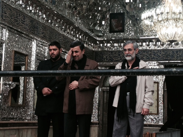 احمدی نژاد و الهام در مراسم عزاداری تاسوعا + تصاویر احمدی نژاد و الهام در مراسم عزاداری تاسوعا + تصاویر