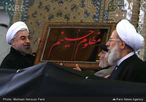 عکس/عزاداری روحانی در حرم عبدالعظیم عکس/عزاداری روحانی در حرم عبدالعظیم