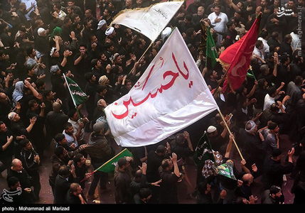 عکس/عزاداری ظهر عاشورا در کربلا