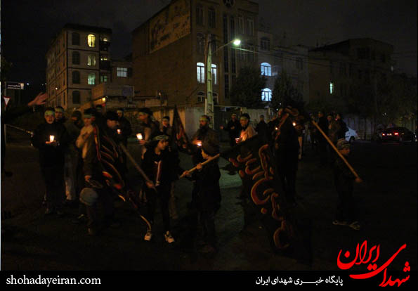عزاداری شام غریبان امام حسین(ع) در منازل شهدا + عکس عزاداری شام غریبان امام حسین(ع) در منازل شهدا + عکس