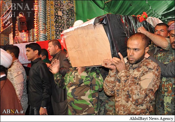 تشییع پیکر دو شهید در حرم امام حسین(ع) + تصاویر تشییع پیکر دو شهید در حرم امام حسین(ع) + تصاویر