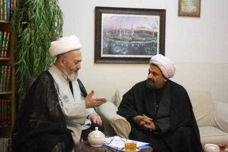 آیتالله سبحانی از اقامت دائم مبلغان درقم انتقاد کرد آیتالله سبحانی از اقامت دائم مبلغان درقم انتقاد کرد