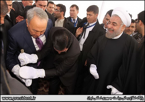 افتتاح دوباره و عجیب یک پروژه دولت دهم توسط روحانی!+تصاویر افتتاح دوباره و عجیب یک پروژه دولت دهم توسط روحانی!+تصاویر