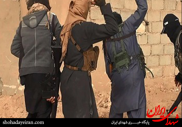 عکس/سنگسار یک جوان سوری توسط داعش