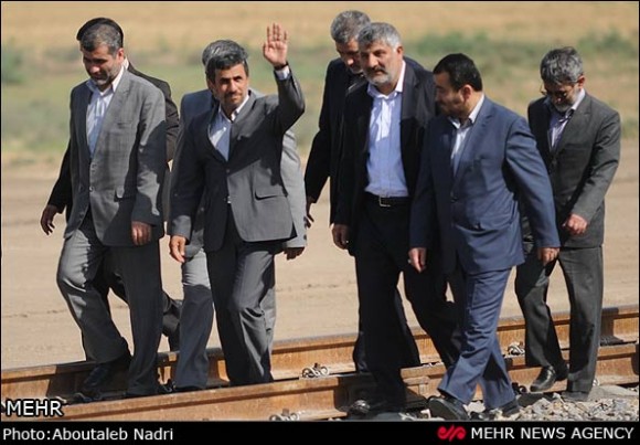 راهآهن ترانزیت شرق دریای خزر را چه کسانی ساختند؟! راهآهن ترانزیت شرق دریای خزر را چه کسانی ساختند؟!