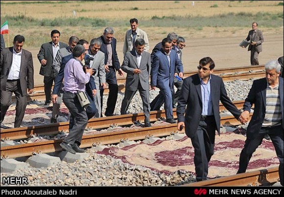 راهآهن ترانزیت شرق دریای خزر را چه کسانی ساختند؟! راهآهن ترانزیت شرق دریای خزر را چه کسانی ساختند؟!